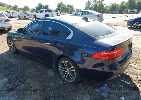 2017 Jaguar Xe 35T Premium z USA, uszkodzony, nr VIN SAJAD4BV2HA970934